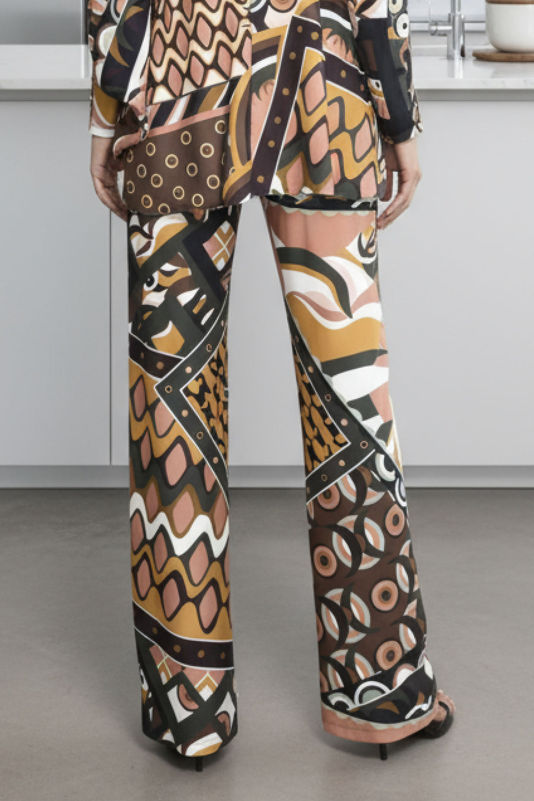 Leslie Signature Wide Leg Pants
