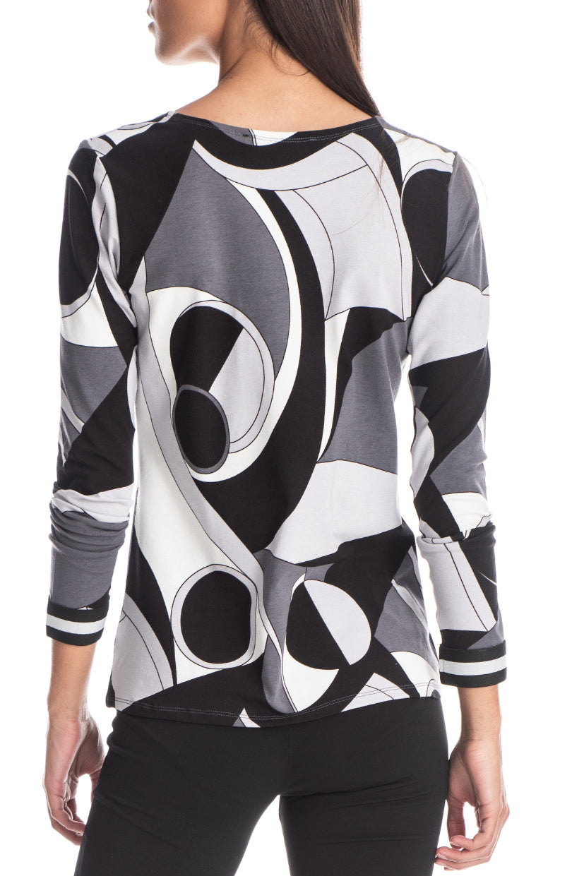 Otto Top – Back view showing relaxed fit and flowing hem