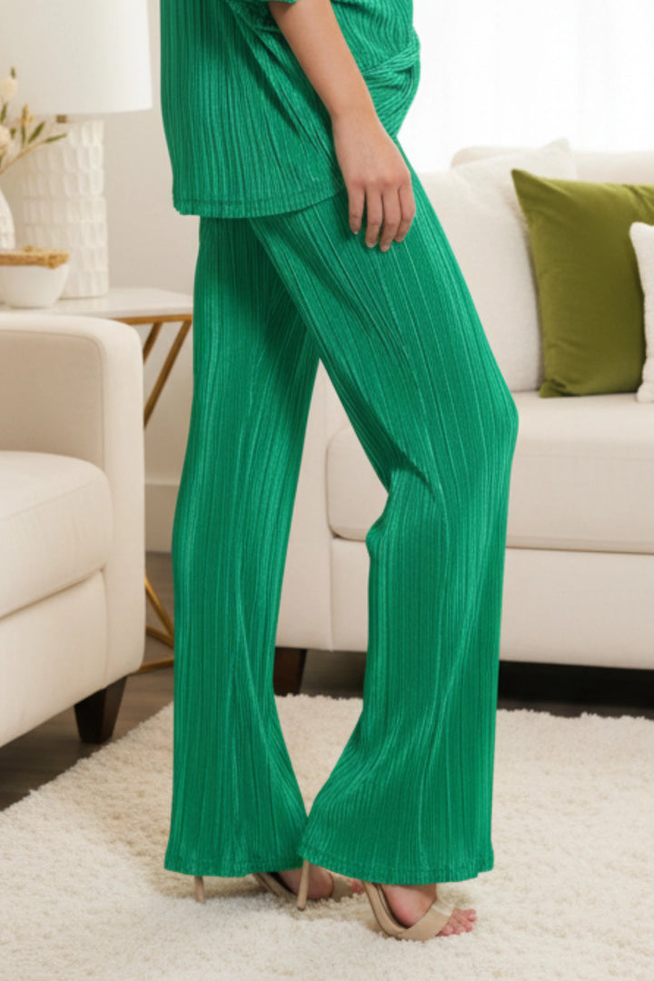 Vicky Ultra Soft Luxury Plissé Pants - Green Side