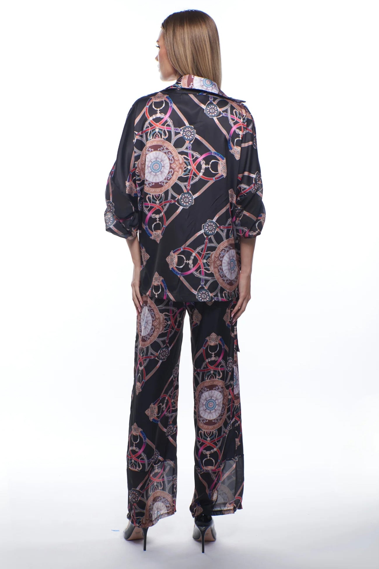Suan Flowing Collared Top