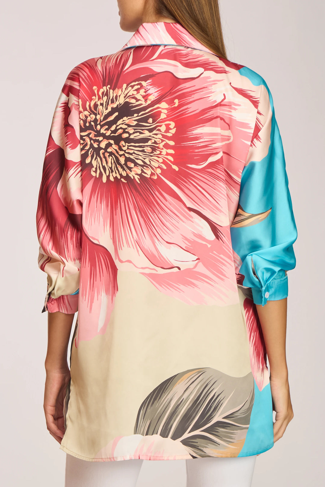 Pepa Shirt Capri Print silky fabric floral texture close up Back.